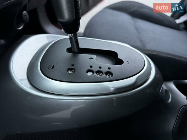 Червоний Ніссан Жук, об'ємом двигуна 1.6 л та пробігом 97 тис. км за 10750 $, фото 59 на Automoto.ua