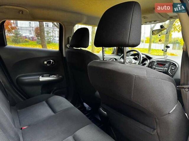 Красный Ниссан Жук, объемом двигателя 1.6 л и пробегом 131 тыс. км за 9990 $, фото 24 на Automoto.ua