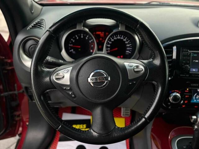 Красный Ниссан Жук, объемом двигателя 1.6 л и пробегом 209 тыс. км за 10900 $, фото 9 на Automoto.ua