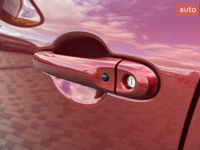 Красный Ниссан Жук, объемом двигателя 1.6 л и пробегом 209 тыс. км за 10900 $, фото 26 на Automoto.ua