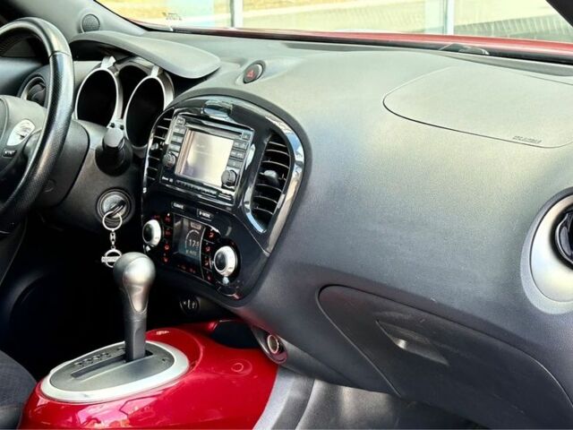 Красный Ниссан Жук, объемом двигателя 1.6 л и пробегом 123 тыс. км за 9000 $, фото 10 на Automoto.ua