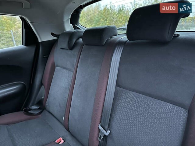 Красный Ниссан Жук, объемом двигателя 1.5 л и пробегом 239 тыс. км за 8600 $, фото 8 на Automoto.ua