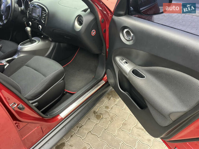 Красный Ниссан Жук, объемом двигателя 1.6 л и пробегом 199 тыс. км за 9800 $, фото 14 на Automoto.ua