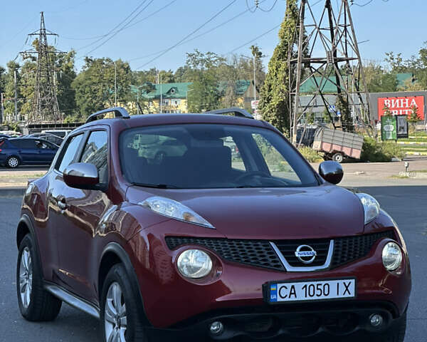 Красный Ниссан Жук, объемом двигателя 1.6 л и пробегом 198 тыс. км за 8300 $, фото 5 на Automoto.ua