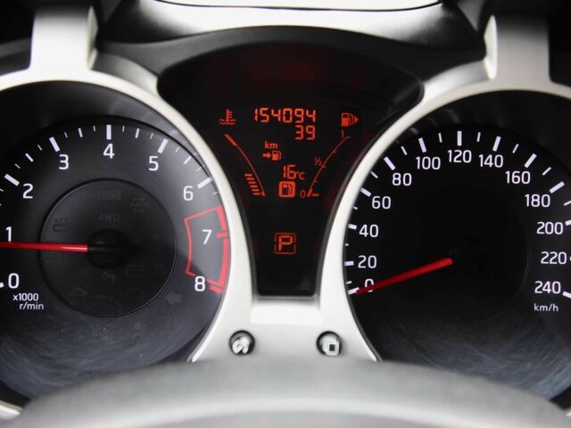 Красный Ниссан Жук, объемом двигателя 1.6 л и пробегом 154 тыс. км за 9700 $, фото 14 на Automoto.ua