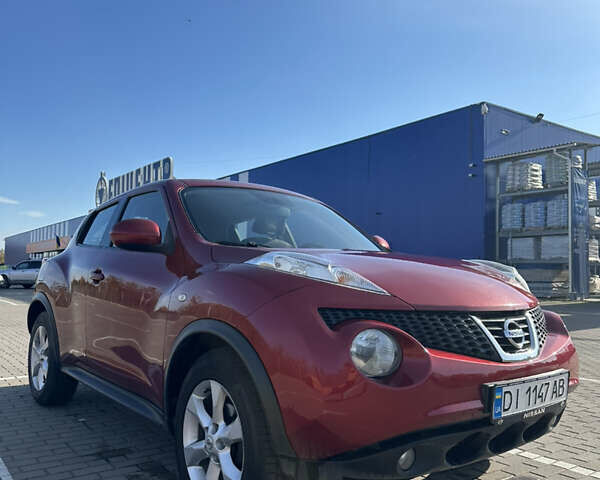 Красный Ниссан Жук, объемом двигателя 1.5 л и пробегом 239 тыс. км за 8600 $, фото 3 на Automoto.ua