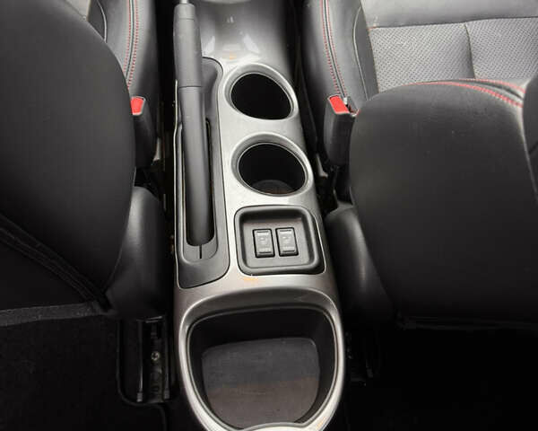 Червоний Ніссан Жук, об'ємом двигуна 1.6 л та пробігом 86 тис. км за 9999 $, фото 20 на Automoto.ua