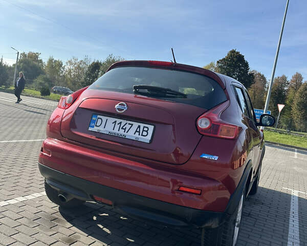 Красный Ниссан Жук, объемом двигателя 1.5 л и пробегом 239 тыс. км за 8600 $, фото 4 на Automoto.ua