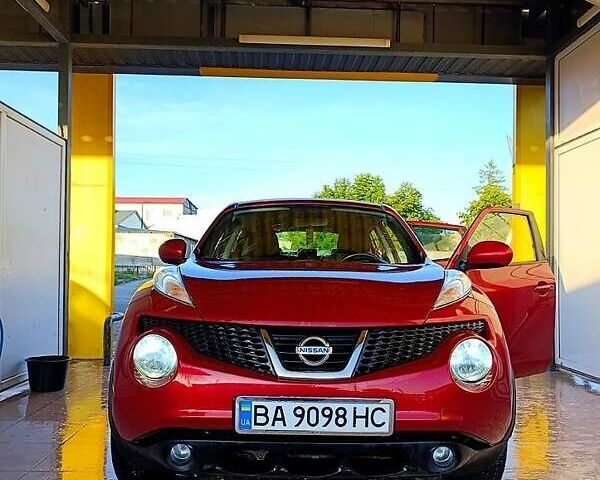 Красный Ниссан Жук, объемом двигателя 1.6 л и пробегом 150 тыс. км за 10200 $, фото 8 на Automoto.ua