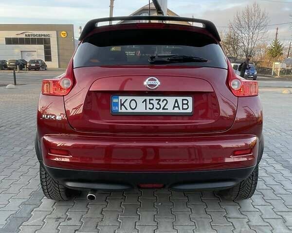 Красный Ниссан Жук, объемом двигателя 1.6 л и пробегом 117 тыс. км за 10200 $, фото 14 на Automoto.ua