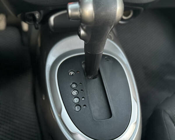 Красный Ниссан Жук, объемом двигателя 1.6 л и пробегом 168 тыс. км за 10900 $, фото 9 на Automoto.ua