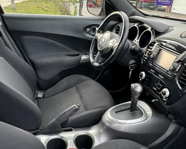 Красный Ниссан Жук, объемом двигателя 1.6 л и пробегом 117 тыс. км за 9900 $, фото 11 на Automoto.ua