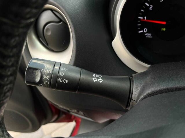 Красный Ниссан Жук, объемом двигателя 1.6 л и пробегом 209 тыс. км за 10900 $, фото 14 на Automoto.ua