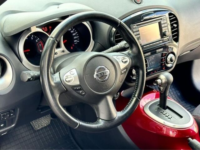 Красный Ниссан Жук, объемом двигателя 1.6 л и пробегом 123 тыс. км за 9000 $, фото 12 на Automoto.ua