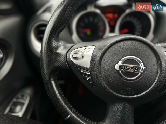 Красный Ниссан Жук, объемом двигателя 1.6 л и пробегом 130 тыс. км за 10500 $, фото 36 на Automoto.ua