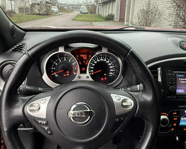 Красный Ниссан Жук, объемом двигателя 1.6 л и пробегом 93 тыс. км за 11000 $, фото 10 на Automoto.ua