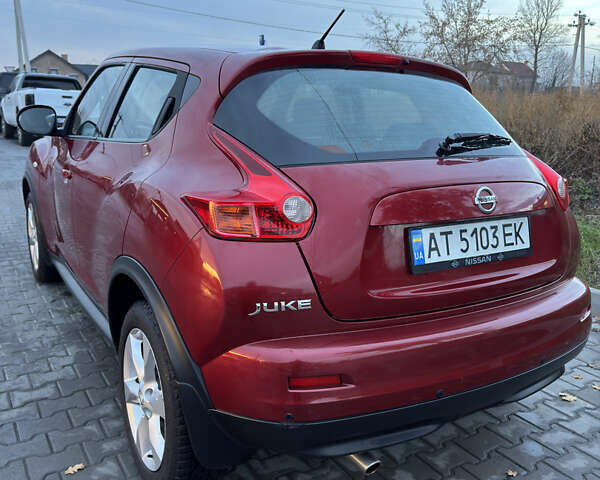 Красный Ниссан Жук, объемом двигателя 1.6 л и пробегом 96 тыс. км за 11200 $, фото 9 на Automoto.ua