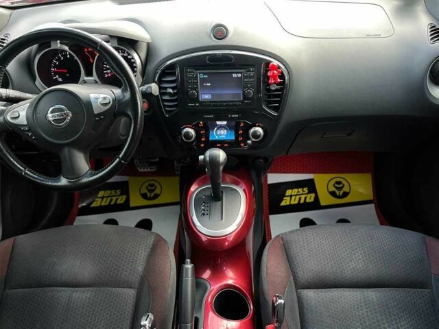 Красный Ниссан Жук, объемом двигателя 1.6 л и пробегом 209 тыс. км за 10900 $, фото 13 на Automoto.ua