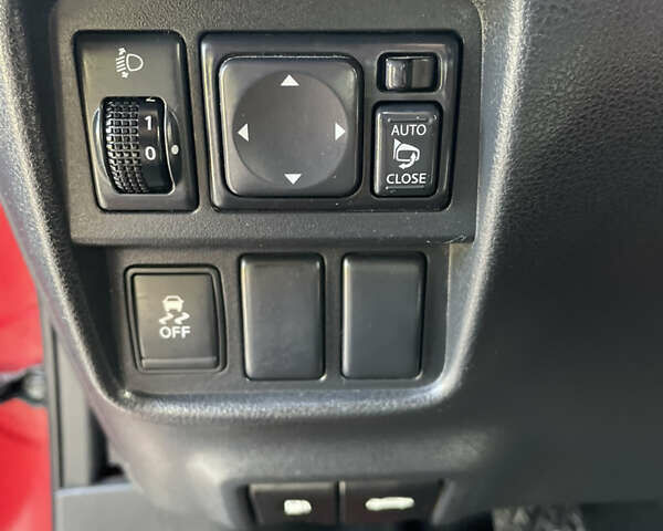 Красный Ниссан Жук, объемом двигателя 1.5 л и пробегом 197 тыс. км за 8950 $, фото 20 на Automoto.ua