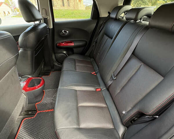 Красный Ниссан Жук, объемом двигателя 1.5 л и пробегом 199 тыс. км за 9800 $, фото 15 на Automoto.ua