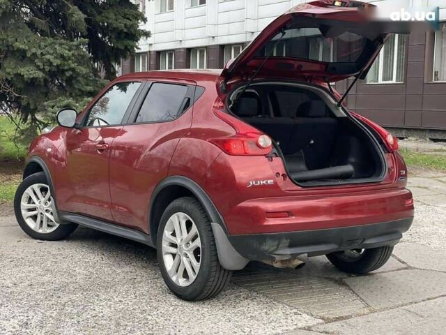 Красный Ниссан Жук, объемом двигателя 1.6 л и пробегом 188 тыс. км за 10500 $, фото 7 на Automoto.ua