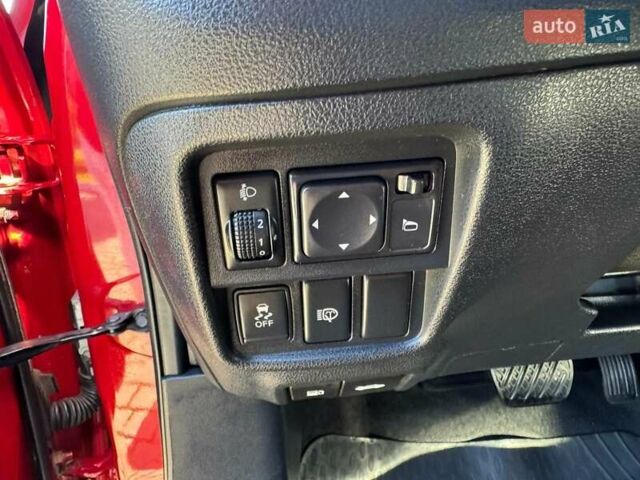 Красный Ниссан Жук, объемом двигателя 1.6 л и пробегом 170 тыс. км за 9700 $, фото 32 на Automoto.ua