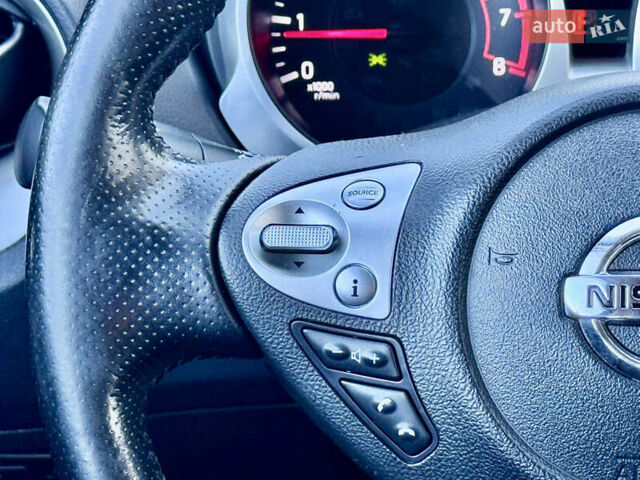 Красный Ниссан Жук, объемом двигателя 1.6 л и пробегом 54 тыс. км за 11500 $, фото 31 на Automoto.ua