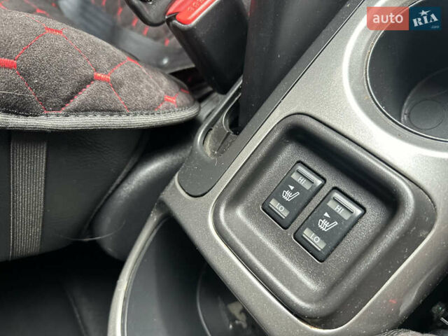 Красный Ниссан Жук, объемом двигателя 1.6 л и пробегом 102 тыс. км за 9200 $, фото 6 на Automoto.ua