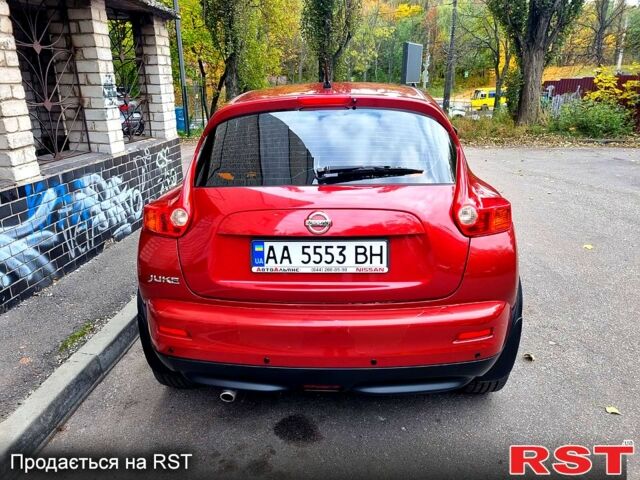 Красный Ниссан Жук, объемом двигателя 1.6 л и пробегом 130 тыс. км за 10700 $, фото 4 на Automoto.ua