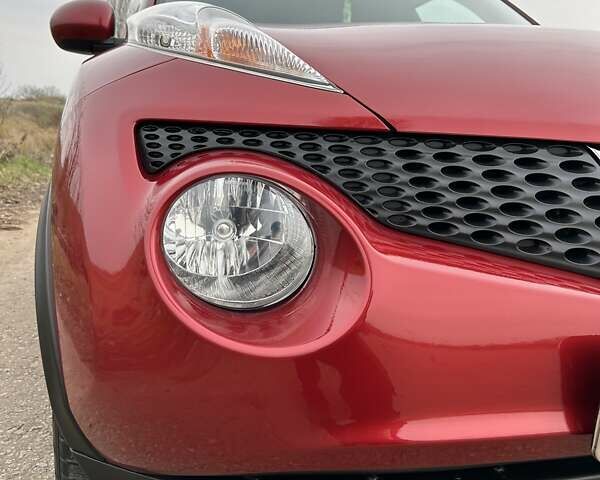 Красный Ниссан Жук, объемом двигателя 1.6 л и пробегом 219 тыс. км за 10200 $, фото 13 на Automoto.ua