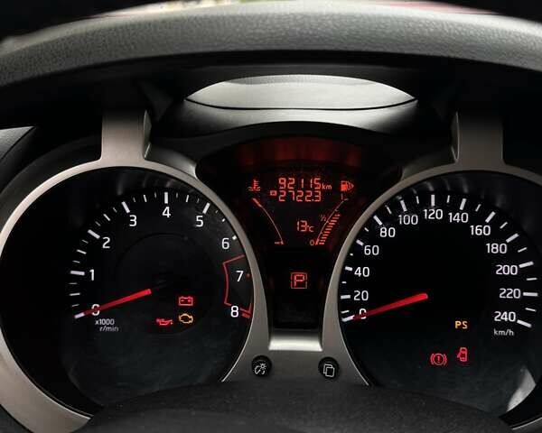 Красный Ниссан Жук, объемом двигателя 1.6 л и пробегом 92 тыс. км за 11500 $, фото 11 на Automoto.ua