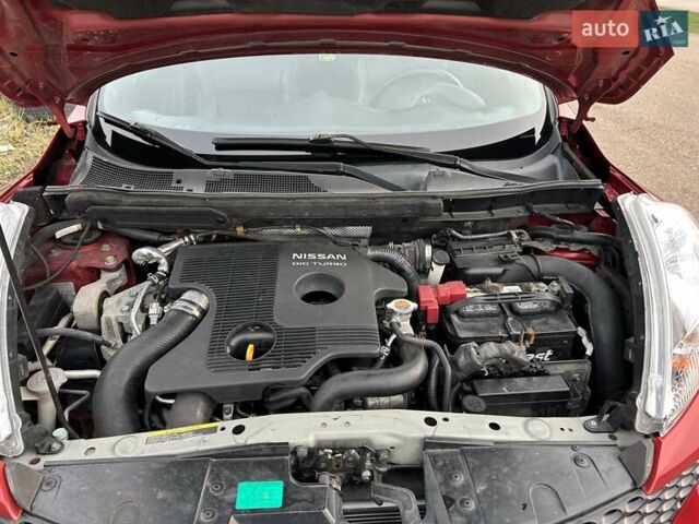 Красный Ниссан Жук, объемом двигателя 1.6 л и пробегом 219 тыс. км за 10200 $, фото 42 на Automoto.ua
