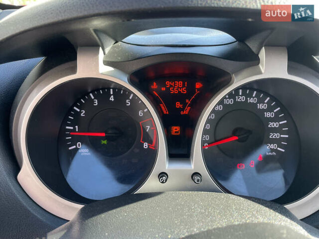 Червоний Ніссан Жук, об'ємом двигуна 1.6 л та пробігом 94 тис. км за 11500 $, фото 21 на Automoto.ua