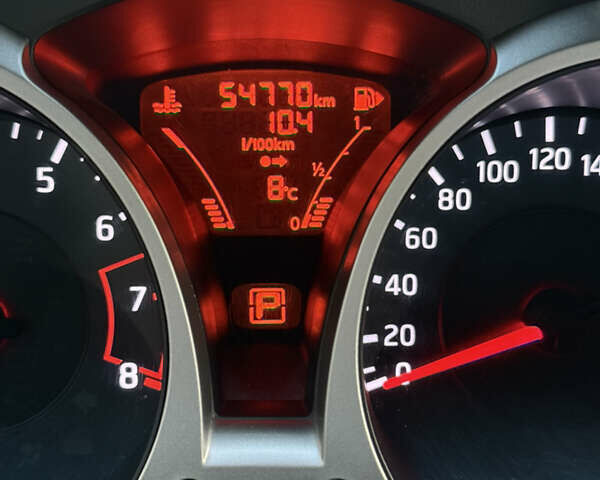 Червоний Ніссан Жук, об'ємом двигуна 1.6 л та пробігом 54 тис. км за 11800 $, фото 16 на Automoto.ua