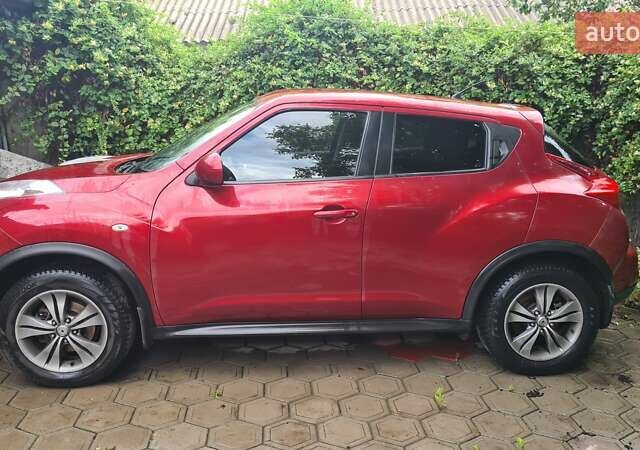 Червоний Ніссан Жук, об'ємом двигуна 1.6 л та пробігом 56 тис. км за 11500 $, фото 1 на Automoto.ua