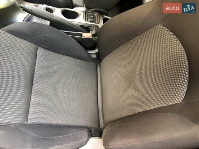 Красный Ниссан Жук, объемом двигателя 1.6 л и пробегом 131 тыс. км за 12600 $, фото 24 на Automoto.ua