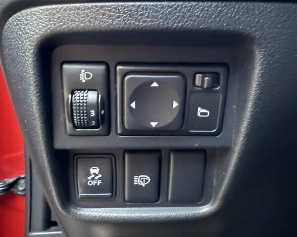 Червоний Ніссан Жук, об'ємом двигуна 1.6 л та пробігом 54 тис. км за 11800 $, фото 20 на Automoto.ua