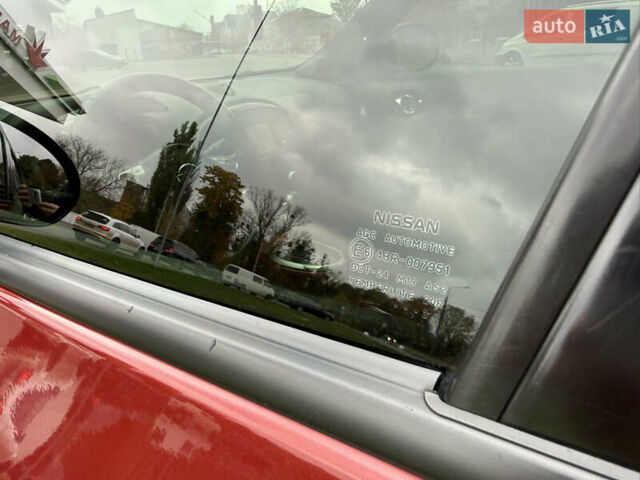 Червоний Ніссан Жук, об'ємом двигуна 1.6 л та пробігом 151 тис. км за 9900 $, фото 21 на Automoto.ua