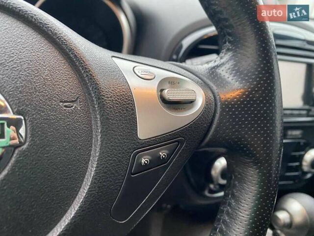 Красный Ниссан Жук, объемом двигателя 1.6 л и пробегом 56 тыс. км за 12200 $, фото 31 на Automoto.ua