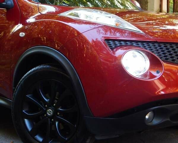 Красный Ниссан Жук, объемом двигателя 1.6 л и пробегом 112 тыс. км за 11500 $, фото 3 на Automoto.ua