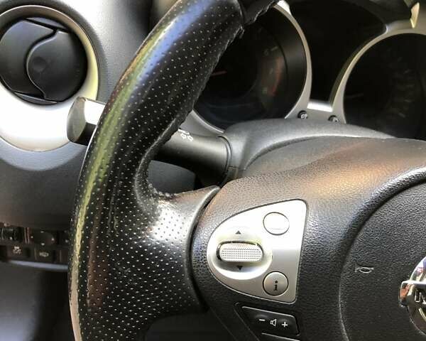 Красный Ниссан Жук, объемом двигателя 1.6 л и пробегом 131 тыс. км за 12600 $, фото 28 на Automoto.ua