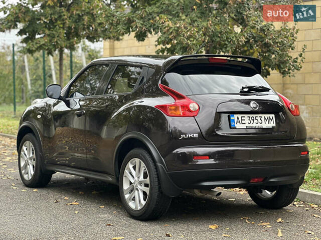 Ниссан Жук 2013 в Днепре (Днепропетровске) на Automoto.ua Красный Ниссан Жук, объемом двигателя 1.6 л и пробегом 116 тыс. км за 12000 $, фото 9 на Automoto.ua