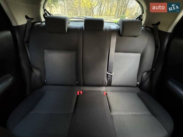 Красный Ниссан Жук, объемом двигателя 1.6 л и пробегом 170 тыс. км за 10300 $, фото 39 на Automoto.ua