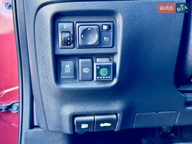 Красный Ниссан Жук, объемом двигателя 1.6 л и пробегом 54 тыс. км за 11500 $, фото 25 на Automoto.ua