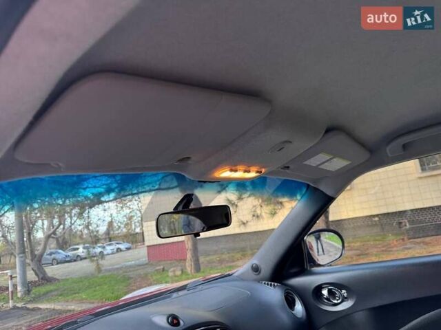 Красный Ниссан Жук, объемом двигателя 1.6 л и пробегом 170 тыс. км за 10300 $, фото 53 на Automoto.ua