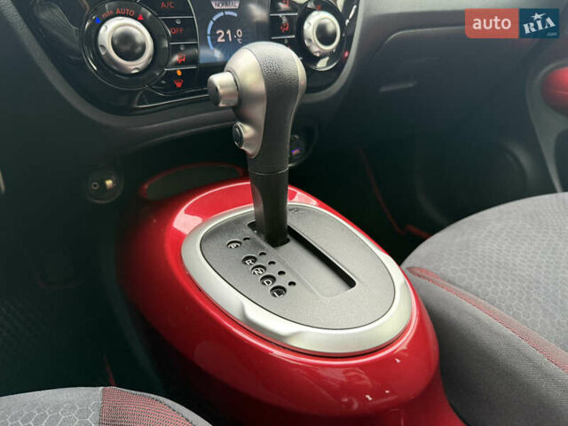 Червоний Ніссан Жук, об'ємом двигуна 1.6 л та пробігом 151 тис. км за 9900 $, фото 24 на Automoto.ua