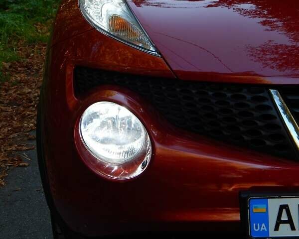 Красный Ниссан Жук, объемом двигателя 1.6 л и пробегом 112 тыс. км за 11500 $, фото 1 на Automoto.ua