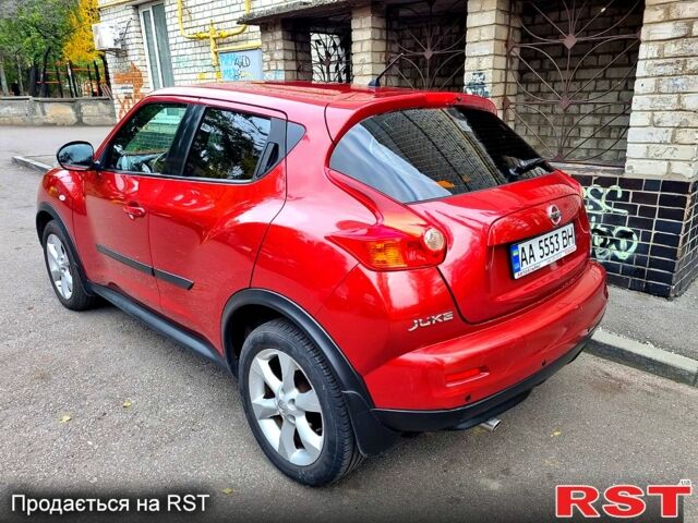 Красный Ниссан Жук, объемом двигателя 1.6 л и пробегом 130 тыс. км за 10700 $, фото 3 на Automoto.ua