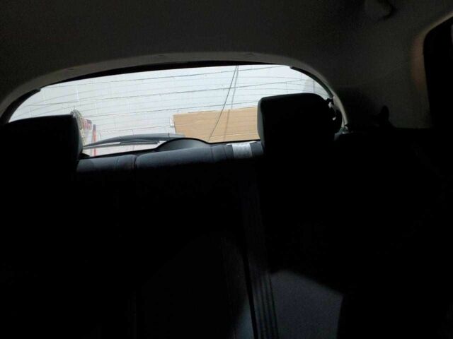 Красный Ниссан Жук, объемом двигателя 1.6 л и пробегом 45 тыс. км за 600 $, фото 9 на Automoto.ua