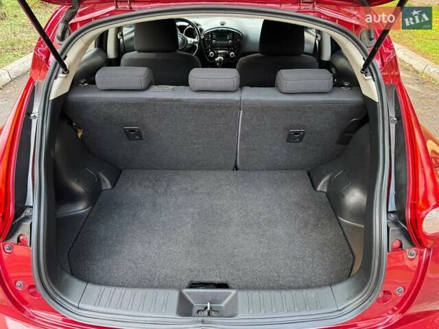 Красный Ниссан Жук, объемом двигателя 1.6 л и пробегом 170 тыс. км за 10300 $, фото 55 на Automoto.ua